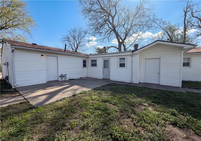 5th image of 410 B St, Belton, MO 64012 | MLS# 2613997