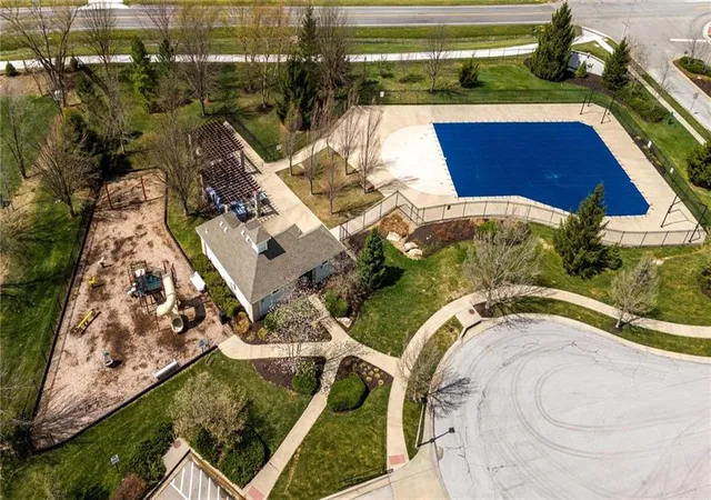 Homes for sale in Olathe, KS | 16657 S Tomashaw St, Olathe, KS 66062 | MLS# 2614001