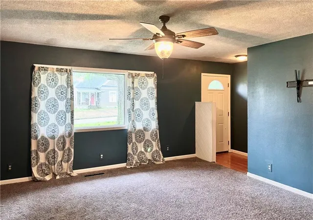 Homes for sale in Fort Scott, KS | 419 W 8Th St, Fort Scott, KS 66701 | MLS# 2614044