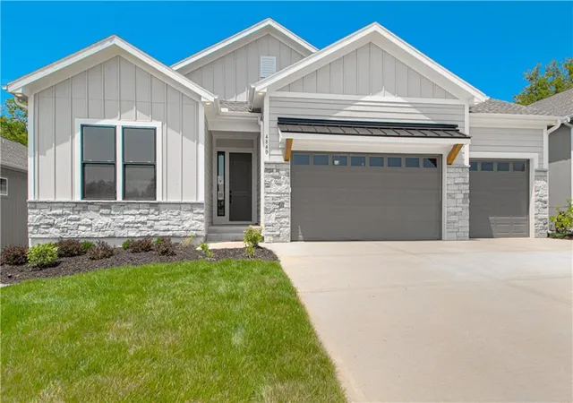 Photo 1 of Single family home for sale at 4840 Nw Huonker Ct, Riverside, MO 64150 | MLS# 2614090 | Listing updated on 2026-07-22