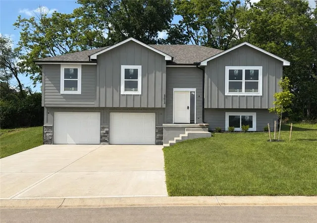 1st image of 21012 E 6th Ter S, Independence, MO 64056 | MLS# 2614143