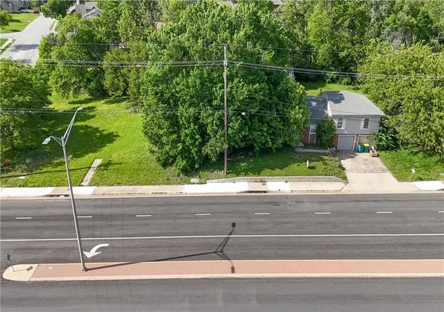 21st image of 6760 W 151st St, Overland Park, KS 66223 | MLS# 2614183