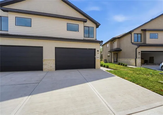 4th image of 225 Nw Orchard Ct, Lees Summit, MO 64063 | MLS# 2614267