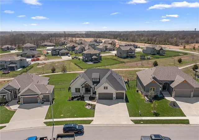 Homes for sale in Greenwood, MO | 1013 Old Hickory Rd, Greenwood, MO 64034 | MLS# 2614322