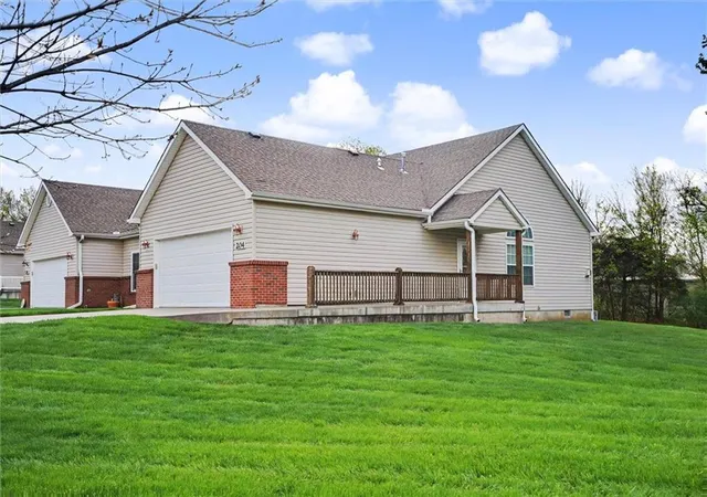 Homes for sale in Baldwin City, KS | 204 Crimson Ave, Baldwin City, KS 66006 | MLS# 2614340