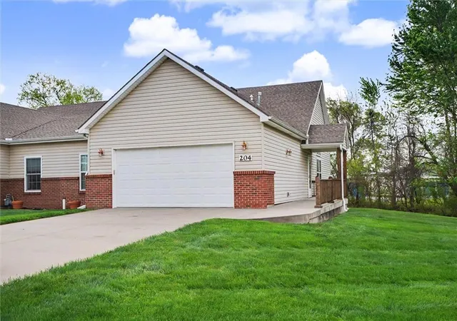 Homes for sale in Baldwin City, KS | 204 Crimson Ave, Baldwin City, KS 66006 | MLS# 2614340