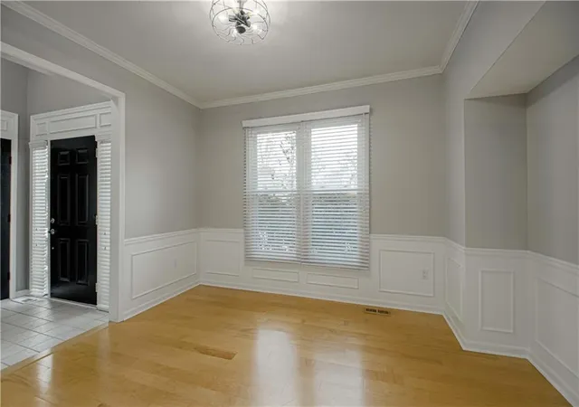 5th image of 6913 Red Oak Dr, Shawnee, KS 66217 | MLS# 2614350
