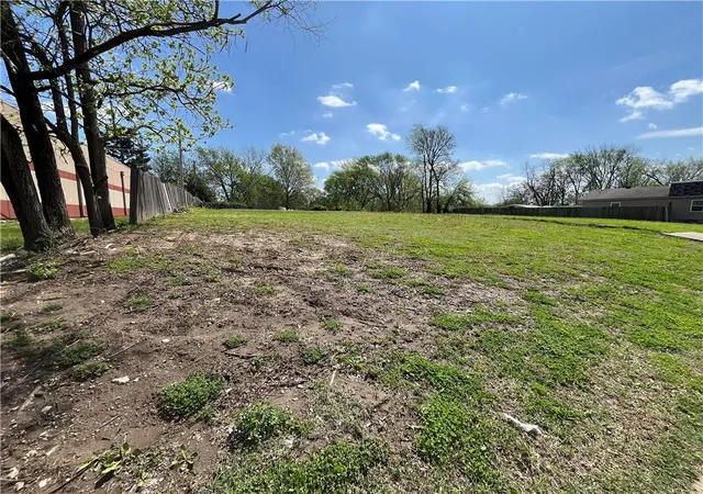 Photo 3 of Land for sale at 2335 S Sterling Ave, Independence, MO 64052 | MLS# 2614386 | Listing updated on 2026-04-18