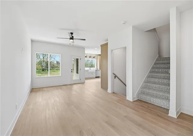 3rd image of 223-225 Nw Orchard Ct, Lee's Summit, MO 64063 | MLS# 2614404