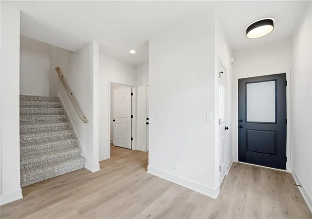 4th image of 223-225 Nw Orchard Ct, Lee's Summit, MO 64063 | MLS# 2614404