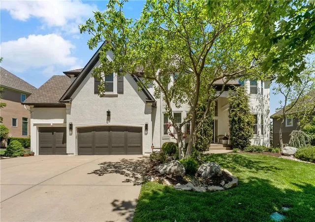 1st image of 5712 W 146th St, Overland Park, KS 66223 | MLS# 2614467