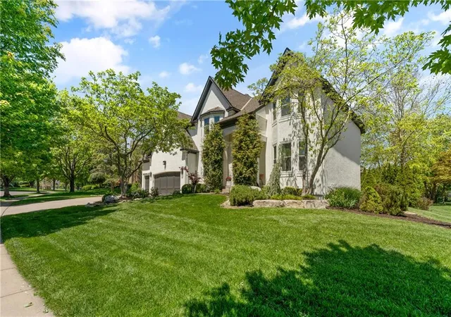 3rd image of 5712 W 146Th St, Overland Park, KS 66223 | MLS# 2614467