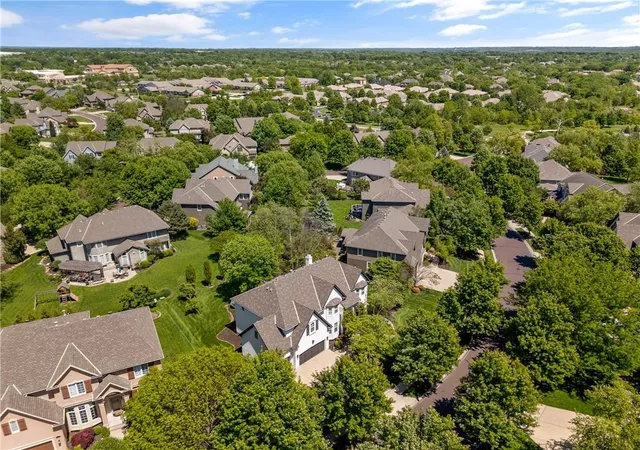 57th image of 5712 W 146th St, Overland Park, KS 66223 | MLS# 2614467