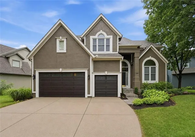 1st image of 11911 Noland St, Overland Park, KS 66213 | MLS# 2614494
