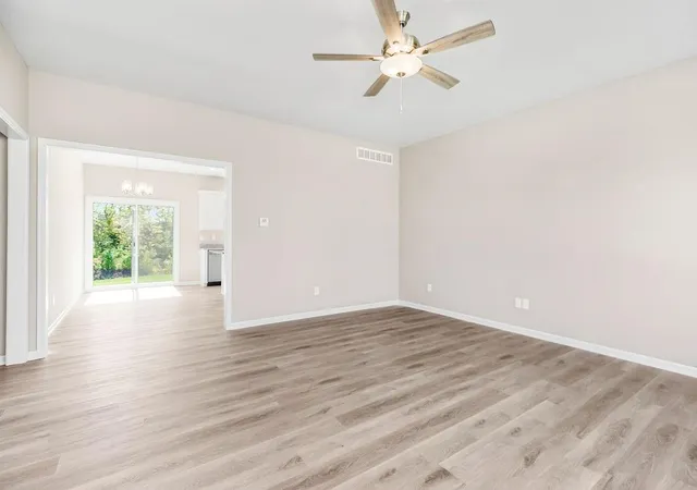 4th image of 2521 Sw Mitchell St, Oak Grove, MO 64075 | MLS# 2614522