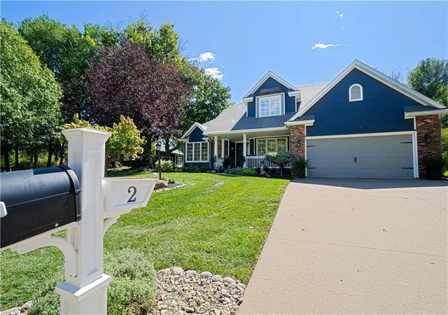 Photo 2 of Single family home for sale at 2 Chadwick Ln, Country Club, MO 64505 | MLS# 2614542 | Listing updated on 2026-08-28