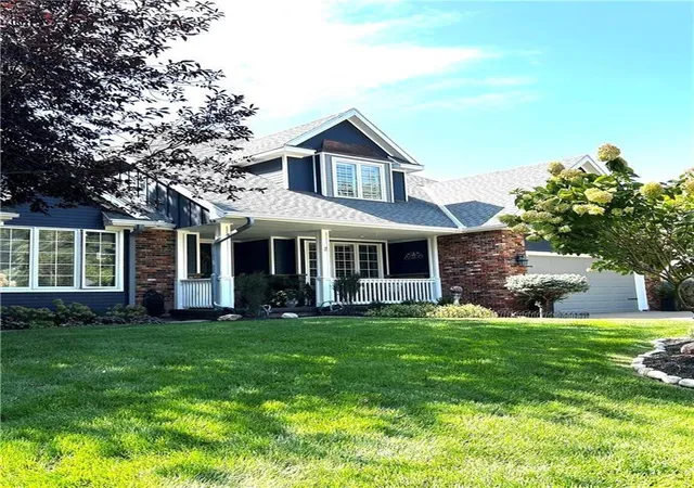 Photo 3 of Single family home for sale at 2 Chadwick Ln, Country Club, MO 64505 | MLS# 2614542 | Listing updated on 2026-08-28