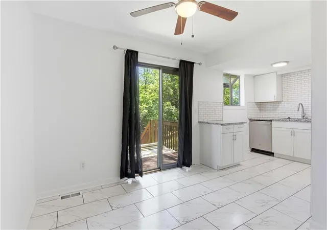 5th image of 1906 Lawrence Ct, Kansas City, KS 66103 | MLS# 2614573