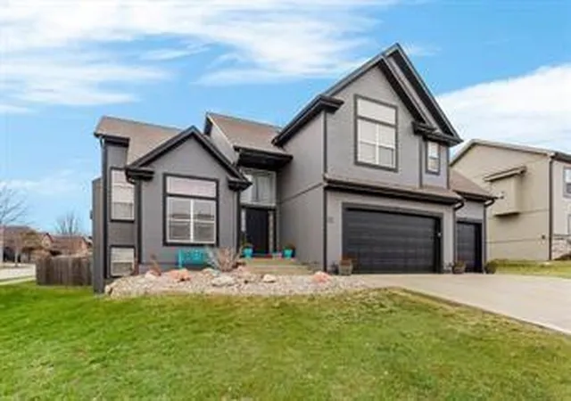 2nd image of 8500 Ne 99th Ter, Kansas City, MO 64157 | MLS# 2614596