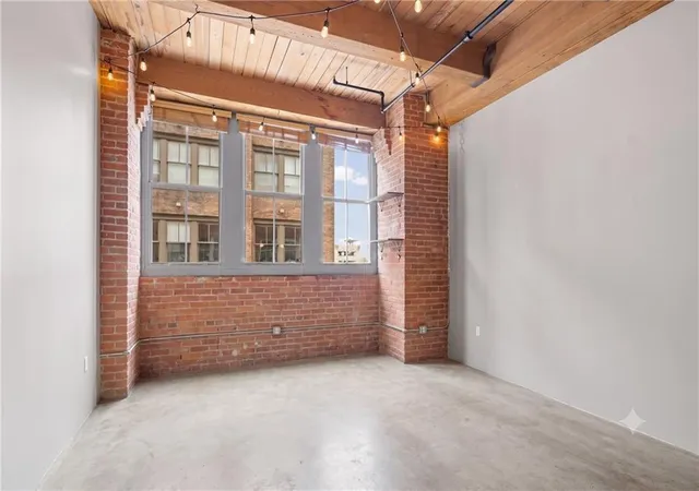 Photo 3 of Condo for sale at 712 Broadway Blvd #401, Kansas City, MO 64105 | MLS# 2614640 | Listing updated on 2026-09-29