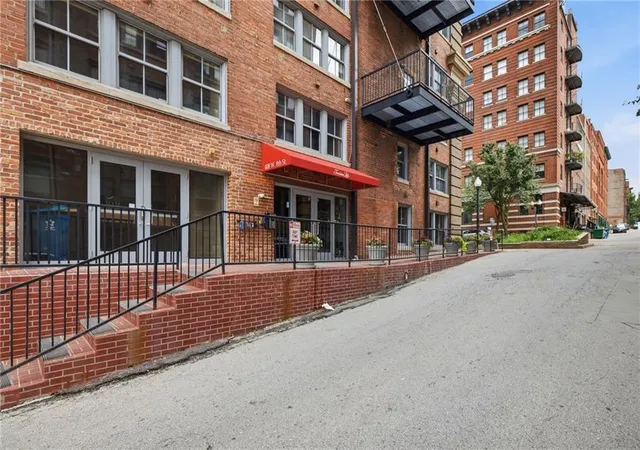 4th image of 712 Broadway Blvd #401, Kansas City, MO 64105 | MLS# 2614640