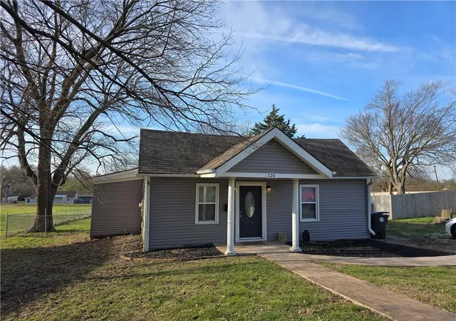 Photo 1 of Single family home for sale at 120 E South Ave, Belton, MO 64012 | MLS# 2614690 | Listing updated on 2026-05-20