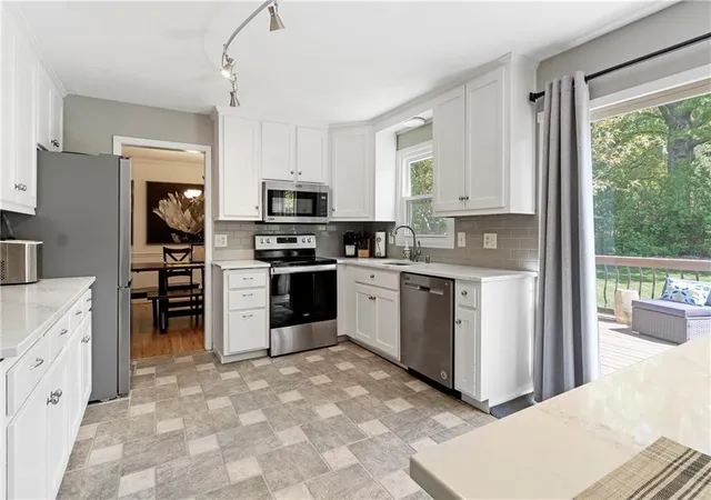 5th image of 9959 Ballentine St, Overland Park, KS 66214 | MLS# 2614767