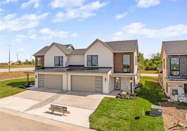 Photo 2 of Townhouse for sale at 17790 W 96th Street, Lenexa, KS 66219 | MLS# 2614769 | Listing updated on 2026-10-07