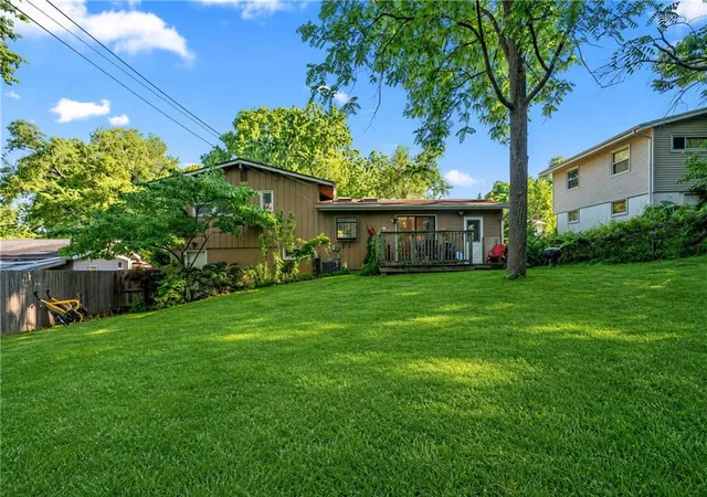 24th image of 2101 Ne 62nd St, Kansas City, MO 64118 | MLS# 2614775