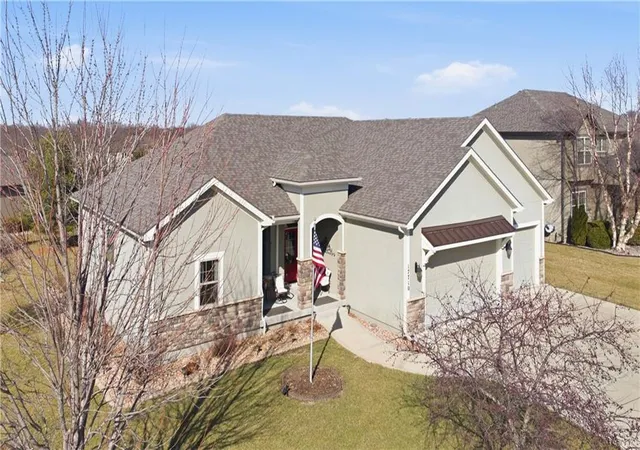 3rd image of 17710 Mission Ridge Dr, Smithville, MO 64089 | MLS# 2614791