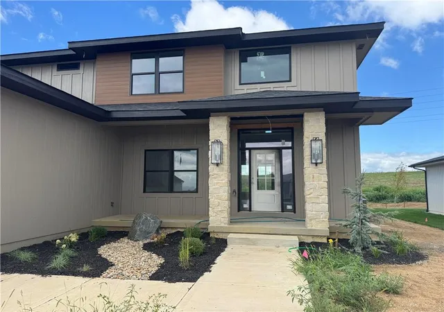 1st image of 11427 Rye Dr, Kearney, MO 64060 | MLS# 2614795