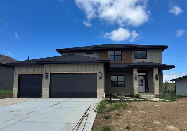 2nd image of 11427 Rye Dr, Kearney, MO 64060 | MLS# 2614795