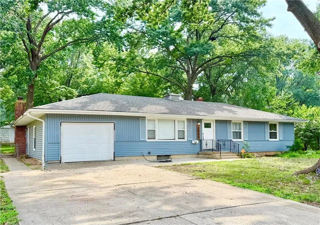 Photo 1 of Single family home for sale at 8811 E 84th Street, Raytown, MO 64138 | MLS# 2614817 | Listing updated on 2026-09-05