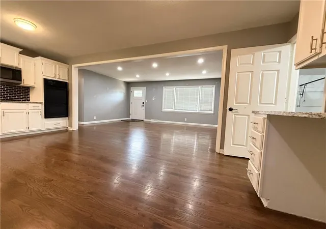 Photo 3 of Single family home for sale at 8811 E 84th Street, Raytown, MO 64138 | MLS# 2614817 | Listing updated on 2026-09-05