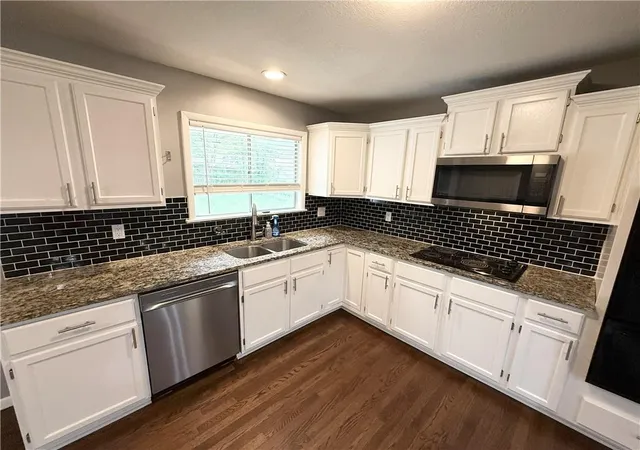 Photo 5 of Single family home for sale at 8811 E 84th Street, Raytown, MO 64138 | MLS# 2614817 | Listing updated on 2026-09-05