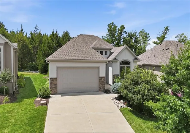 1st image of 9892 Hollis Ln, Shawnee, KS 66227 | MLS# 2614861