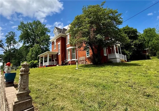 Homes for sale in Lexington, MO | 1618 State St, Lexington, MO 64067 | MLS# 2614894