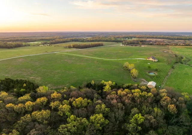 Photo 3 of Single family home for sale at 1978 SW County Rd 11517, Rich Hill, MO 64779 | MLS# 2614914 | Listing updated on 2026-09-24