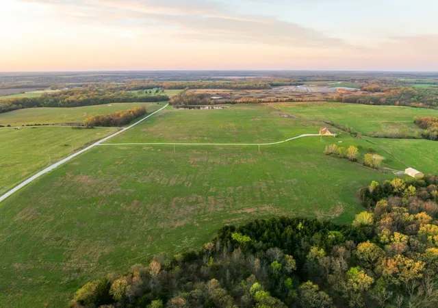 Photo 4 of Single family home for sale at 1978 SW County Rd 11517, Rich Hill, MO 64779 | MLS# 2614914 | Listing updated on 2026-09-24