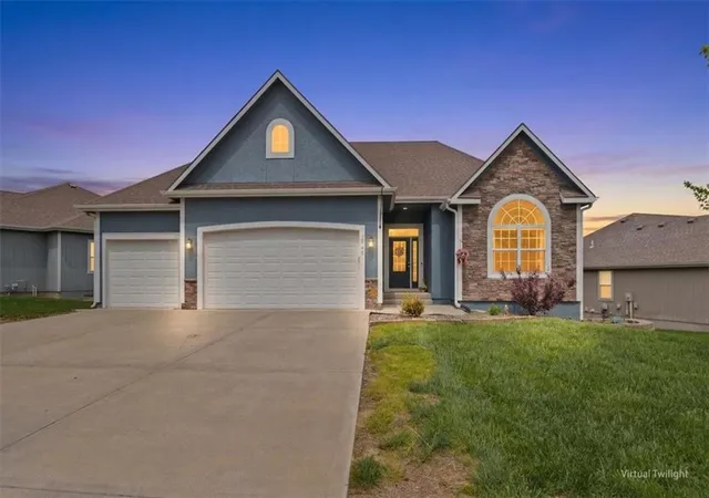 2nd image of 16746 Ruby Wy, Basehor, KS 66007 | MLS# 2614932