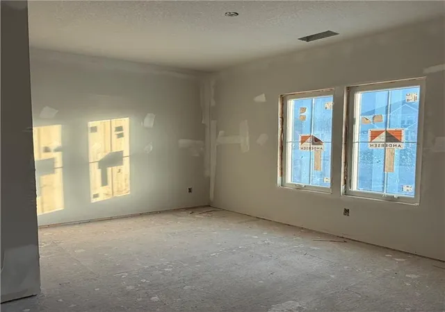 Photo 4 of Single family home for sale at 2339 Foxtail Dr, Kearney, MO 64060 | MLS# 2614933 | Listing updated on 2026-09-05