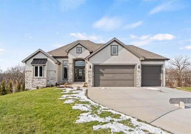 2nd image of 4446 Tee Box Dr, Basehor, KS 66007 | MLS# 2614979