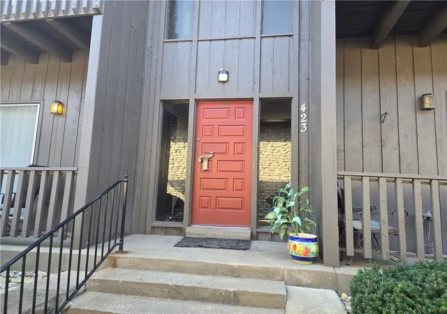 Photo 1 of Condo for sale at 423 W 104th Street #C, Kansas City, MO 64114 | MLS# 2614996 | Listing updated on 2026-10-14
