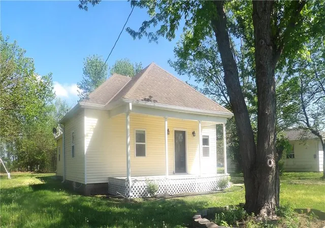 Homes for sale in Garnett, KS | 316 N Hickory St, Garnett, KS 66032 | MLS# 2614997