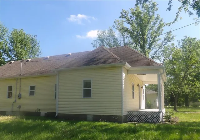 Homes for sale in Garnett, KS | 316 N Hickory St, Garnett, KS 66032 | MLS# 2614997