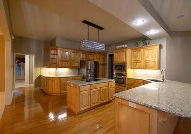 4th image of 2315 Smokey Hill Dr, Lee's Summit, MO 64086 | MLS# 2615015