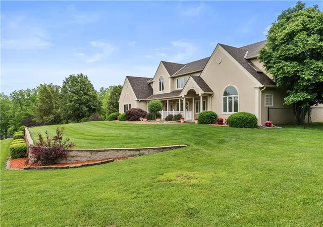 Photo 4 of Single family home for sale at 29503 SE Moreland School Rd, Blue Springs, MO 64014 | MLS# 2615071 | Listing updated on 2026-07-31