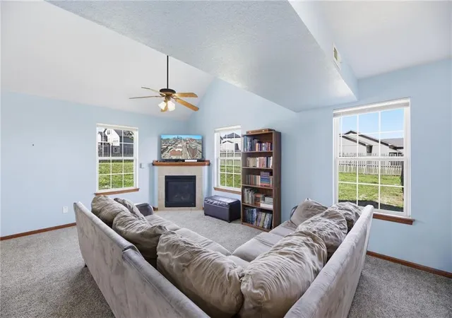 Homes for sale in Basehor, KS | 16820 Sheehan Rd, Basehor, KS 66007 | MLS# 2615100