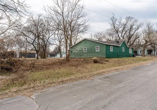 Homes for sale in Fort Scott, KS | 23 N Washington St, Fort Scott, KS 66701 | MLS# 2615116