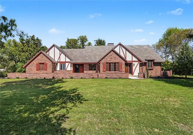 Photo 1 of Single family home for sale at 3049 Kingman Rd, Ottawa, KS 66067 | MLS# 2615175 | Listing updated on 2026-10-08